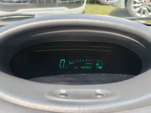 TOYOTA Yaris usata 16