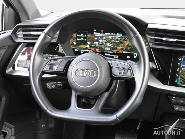 AUDI A3 usata, con Leve al volante
