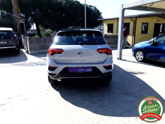VOLKSWAGEN T-Roc usata, con Autoradio