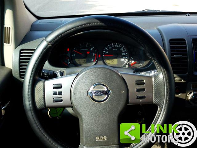 NISSAN Navara usata, con USB