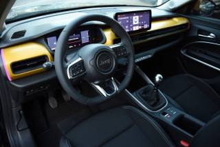 JEEP Avenger usata, con Alzacristalli elettrici