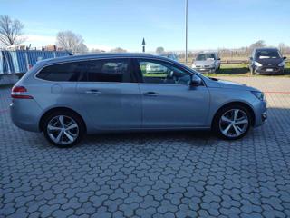 PEUGEOT 308 usata, con Autoradio