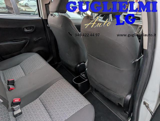 TOYOTA Yaris usata 27