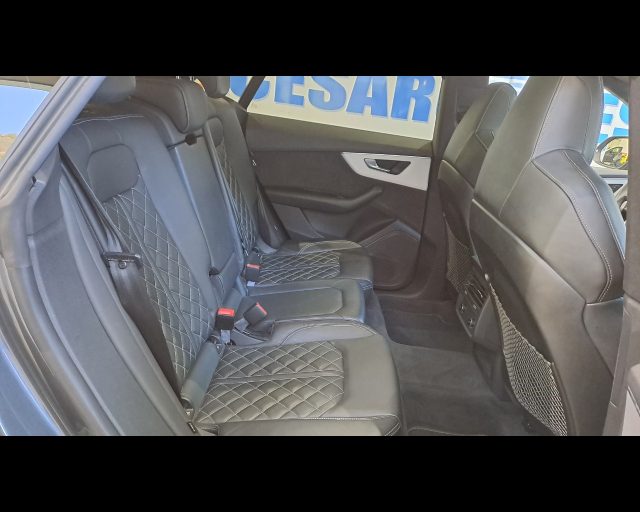 AUDI Q8 usata 29