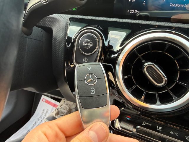 MERCEDES-BENZ A 180 usata 22