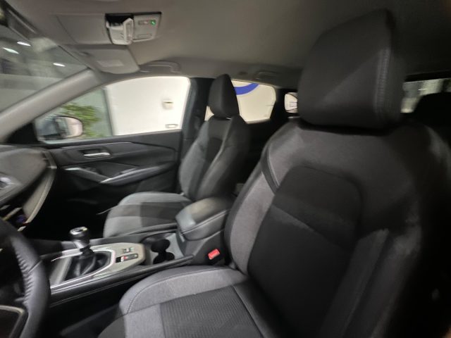 NISSAN Qashqai usata, con USB