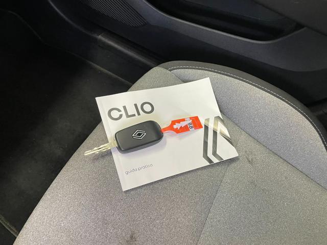 RENAULT Clio usata, con Sedile posteriore sdoppiato