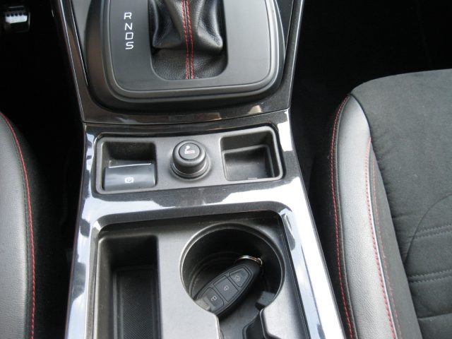 FORD Kuga usata, con Bracciolo