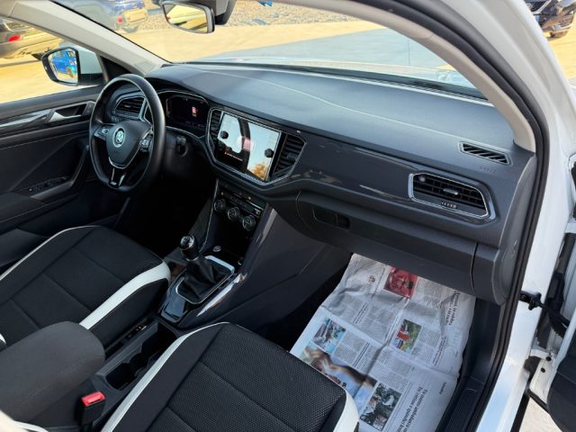 VOLKSWAGEN T-Roc usata 28