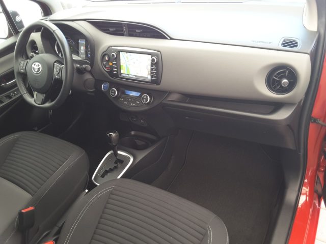 TOYOTA Yaris usata, con Fendinebbia
