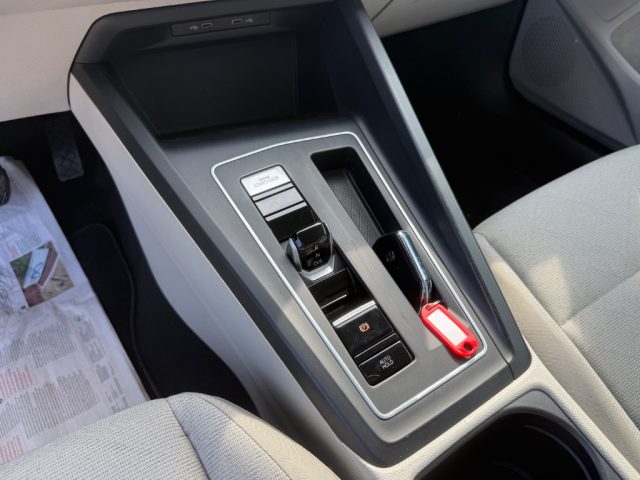 VOLKSWAGEN Golf usata, con Fari LED
