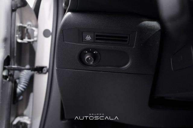 DS AUTOMOBILES DS 3 Crossback usata, con Controllo automatico clima
