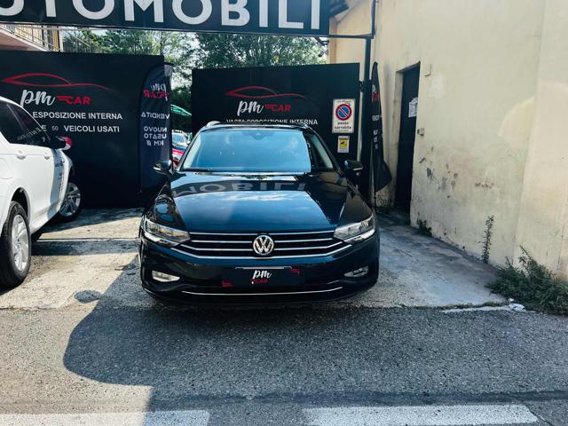 VOLKSWAGEN Passat Variant usata, con Airbag