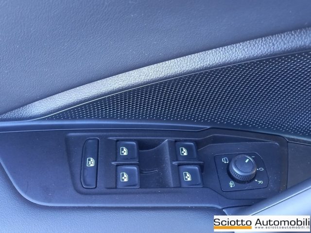 VOLKSWAGEN Tiguan usata, con Fendinebbia