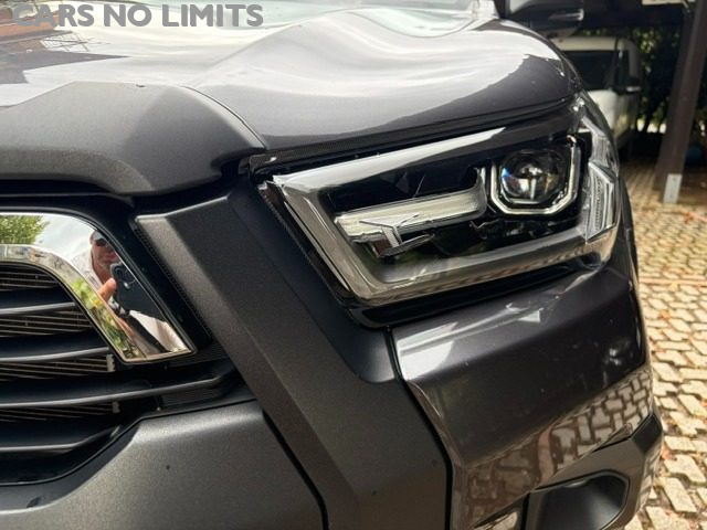 TOYOTA Hilux usata, con Airbag testa
