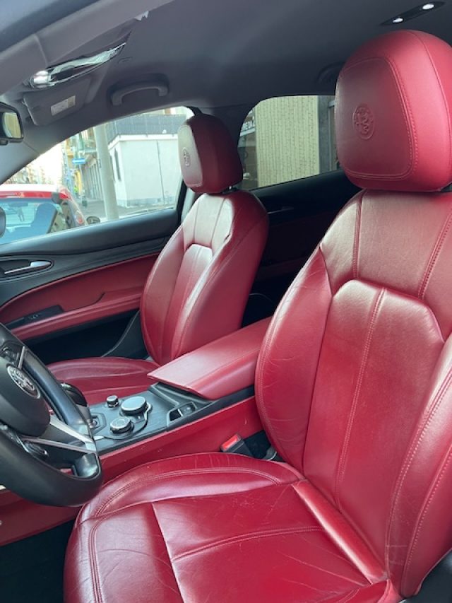 ALFA ROMEO Stelvio usata, con Volante in pelle