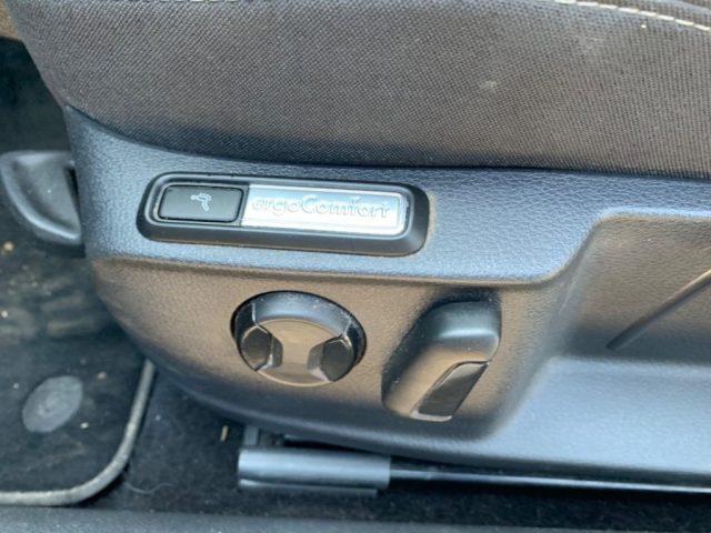 VOLKSWAGEN Passat Variant usata, con Cerchi in lega
