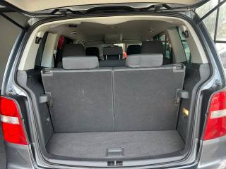 VOLKSWAGEN Touran usata, con Controllo trazione