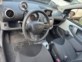 TOYOTA Aygo usata, con Airbag testa