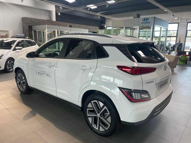 HYUNDAI Kona usata, con Airbag