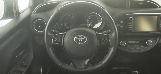 TOYOTA Yaris usata 35