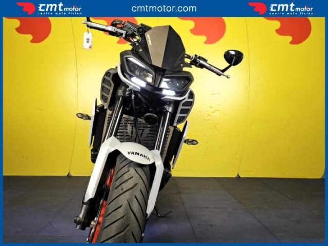 YAMAHA MT-09 usata 5