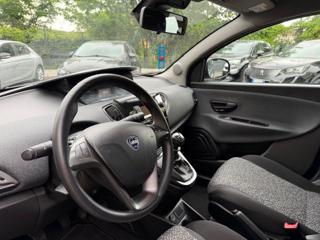 LANCIA Ypsilon usata, con ESP