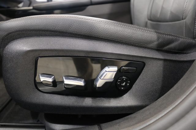 BMW 730 usata, con Sospensioni pneumatiche