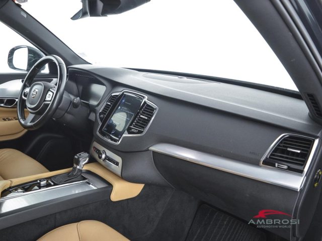 VOLVO XC90 usata 11