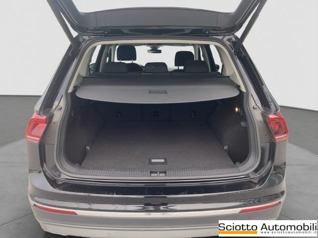 VOLKSWAGEN Tiguan Allspace usata, con Sistema di navigazione