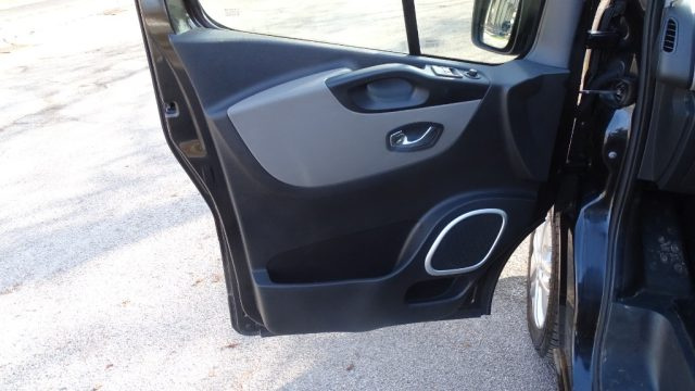 RENAULT Trafic usata 49