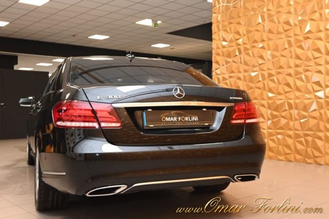 MERCEDES-BENZ E 300 usata 71