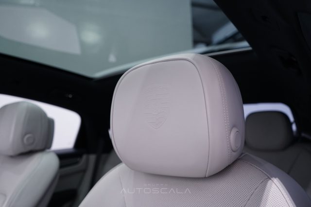 PORSCHE Cayenne usata, con Telecamera per parcheggio assistito