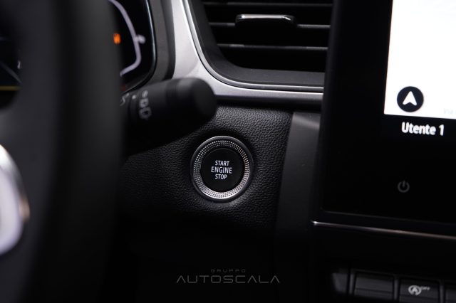 RENAULT Captur usata, con Sistema di navigazione