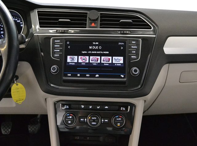 VOLKSWAGEN Tiguan usata, con Boardcomputer