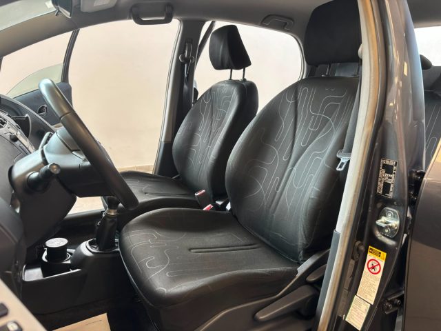 TOYOTA Yaris usata, con Servosterzo