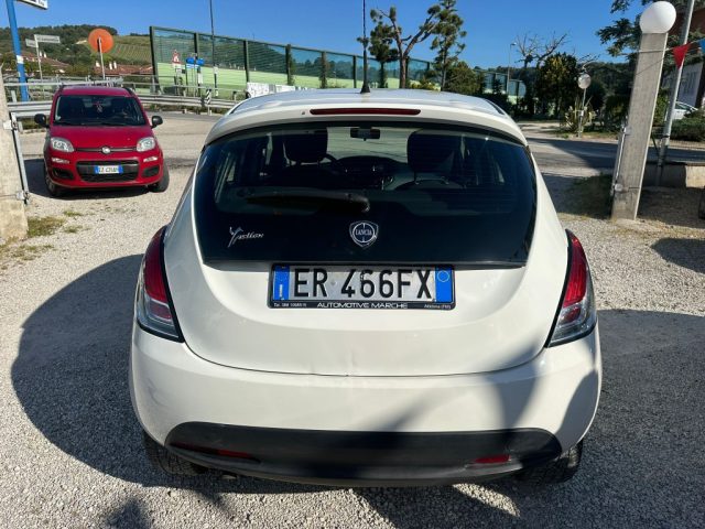 LANCIA Ypsilon usata, con Autoradio