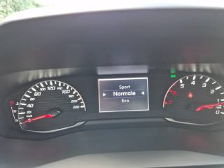 PEUGEOT 2008 usata, con Cruise Control