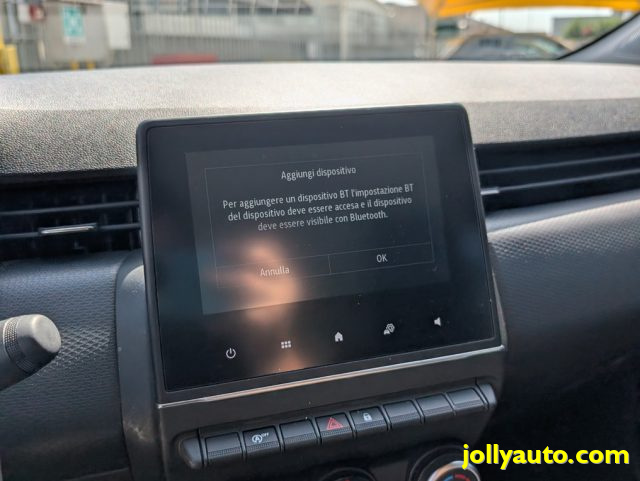 RENAULT Clio usata, con Touch screen