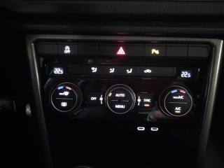 VOLKSWAGEN T-Roc usata, con Sensori di parcheggio posteriori