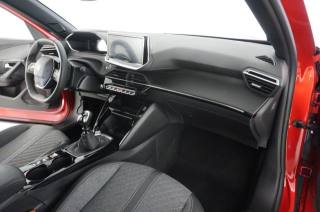 PEUGEOT 2008 usata, con Sedile posteriore sdoppiato