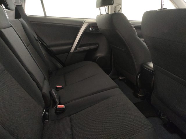 TOYOTA RAV 4 usata, con Controllo automatico clima