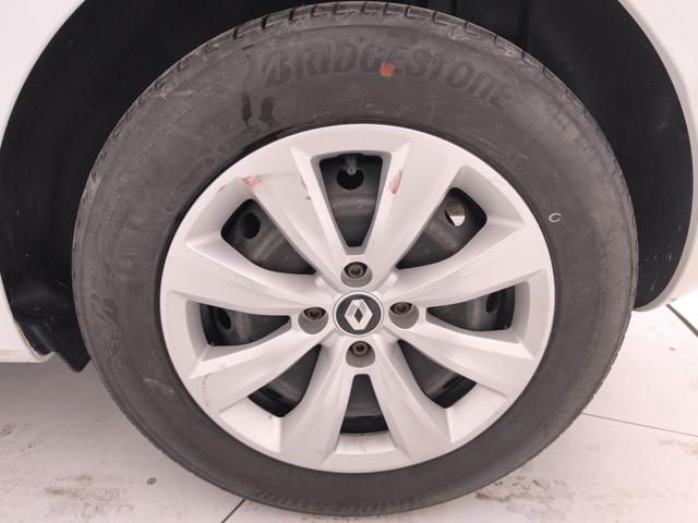 RENAULT Clio usata, con Autoradio digitale