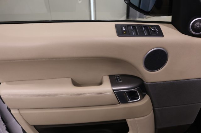 LAND ROVER Range Rover Sport usata, con Sensori di parcheggio posteriori