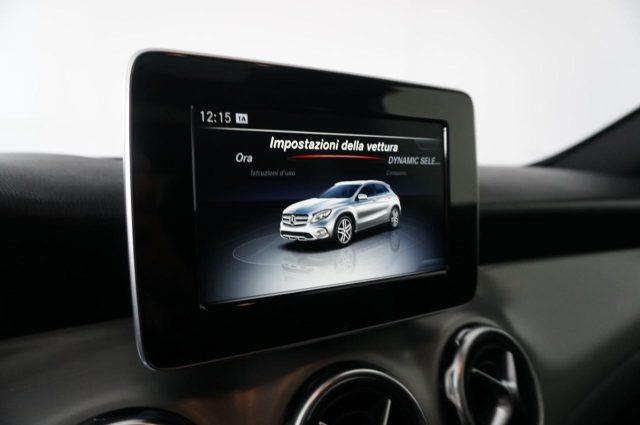 MERCEDES-BENZ GLA 200 usata, con Luci diurne LED