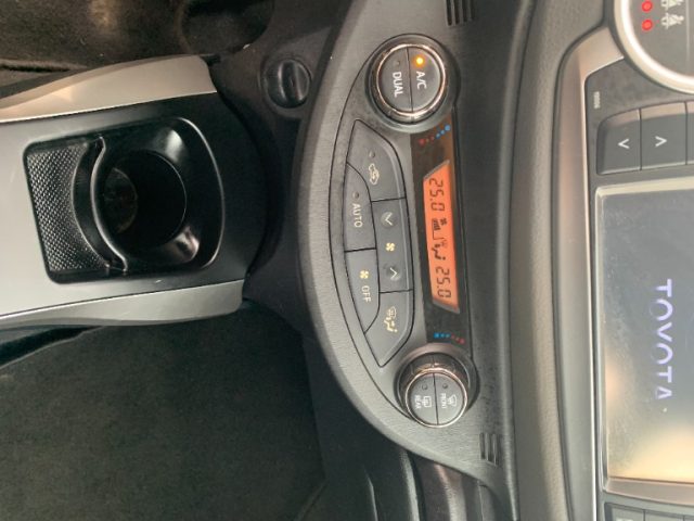 TOYOTA Yaris usata, con Servosterzo