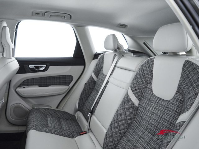 VOLVO XC60 usata 9