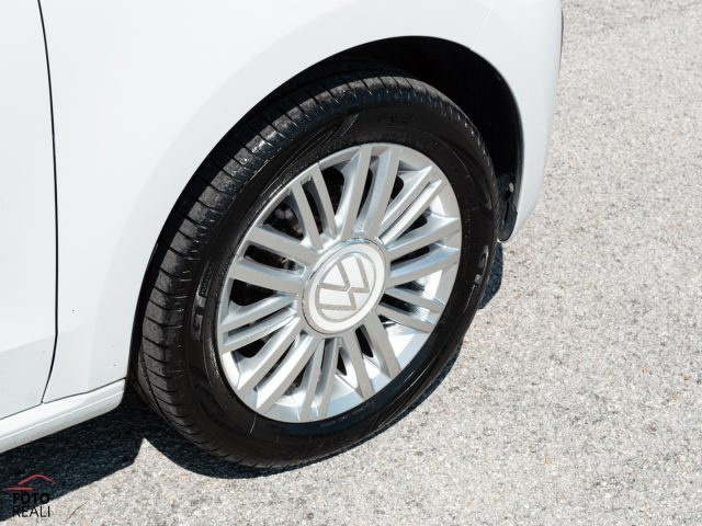 VOLKSWAGEN up! usata, con Telecamera per parcheggio assistito