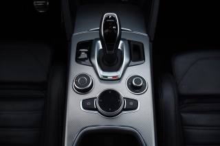 ALFA ROMEO Stelvio usata, con Portellone posteriore elettrico