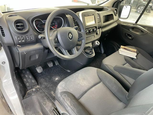 RENAULT Trafic usata 13